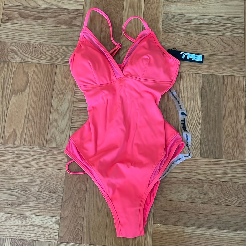 Ta3 Meshy Hot Coral Women's One-Piece Swimsuit Size XS Regular / Long NEW w/ Tag